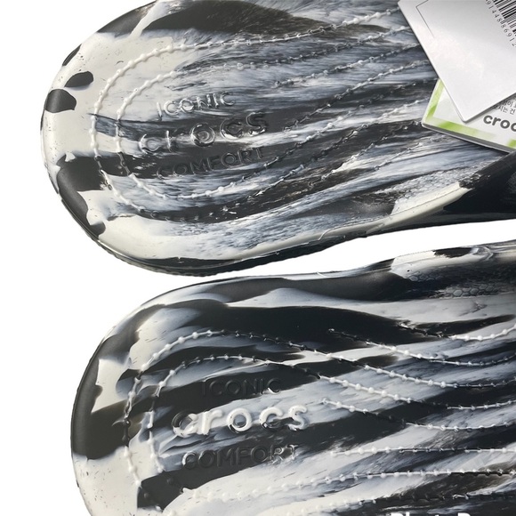 Crocs Classic Marbled Sandal - Picture 9 of 9